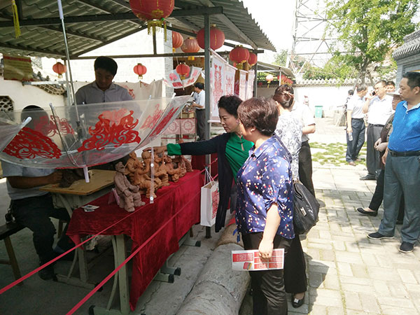 近日,在马家埠民俗馆举办’非物质文化遗产活动’’
