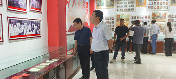 党日活动现场照片